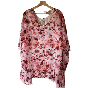NWT Simply Noelle floral tunic.  Cottagecore. Size Large / X Large